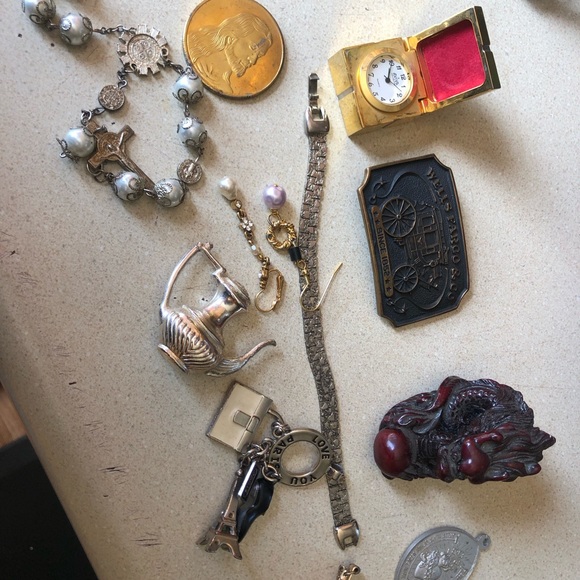 Mix items - Picture 7 of 7